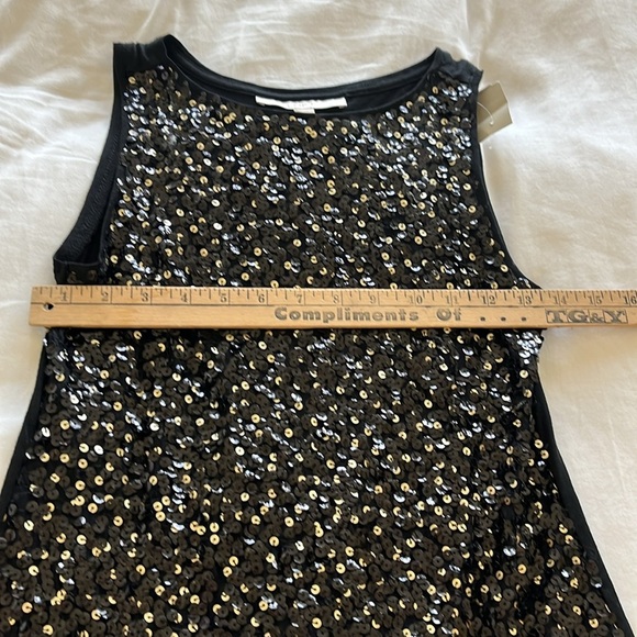 Darling sequin top. - Picture 11 of 13